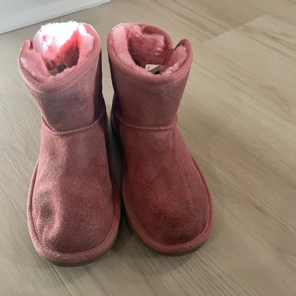 UGGs T Jona Button Boots  1118890-K Kids Footwear Size US 2
